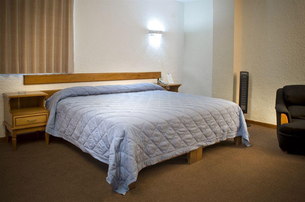 Estanza Hotel & Suites Μορέλια Εξωτερικό φωτογραφία